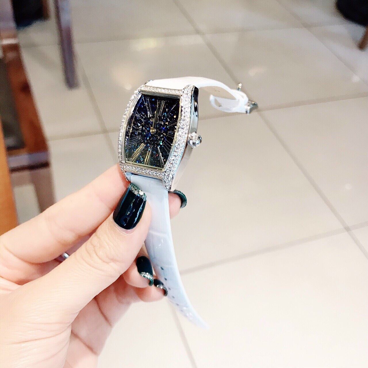 Đồng Hồ Nữ Davena Dây Da Trắng