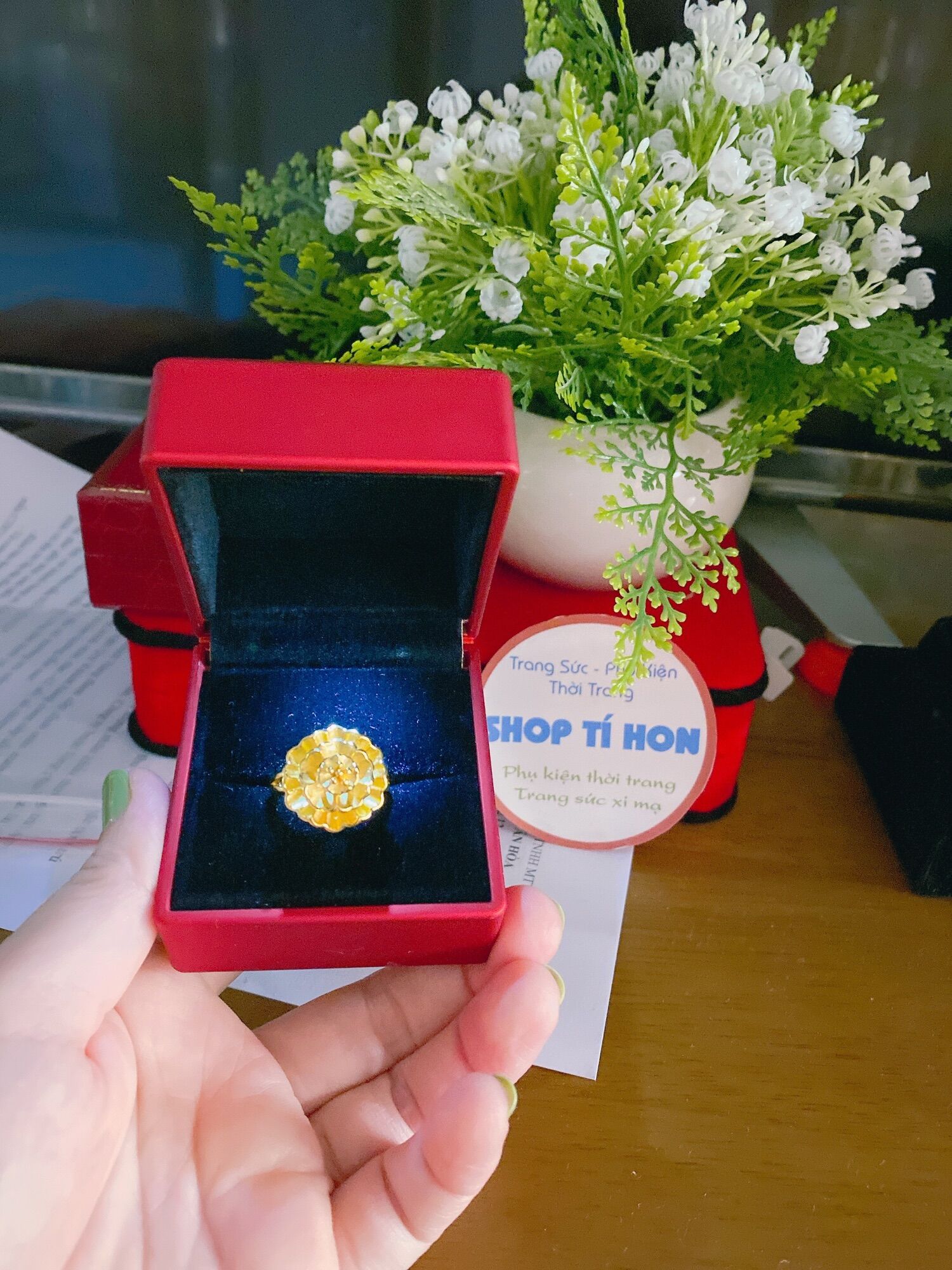 Nhẫn cưới kiểu hoa mạ vàng 24k mẫu mới