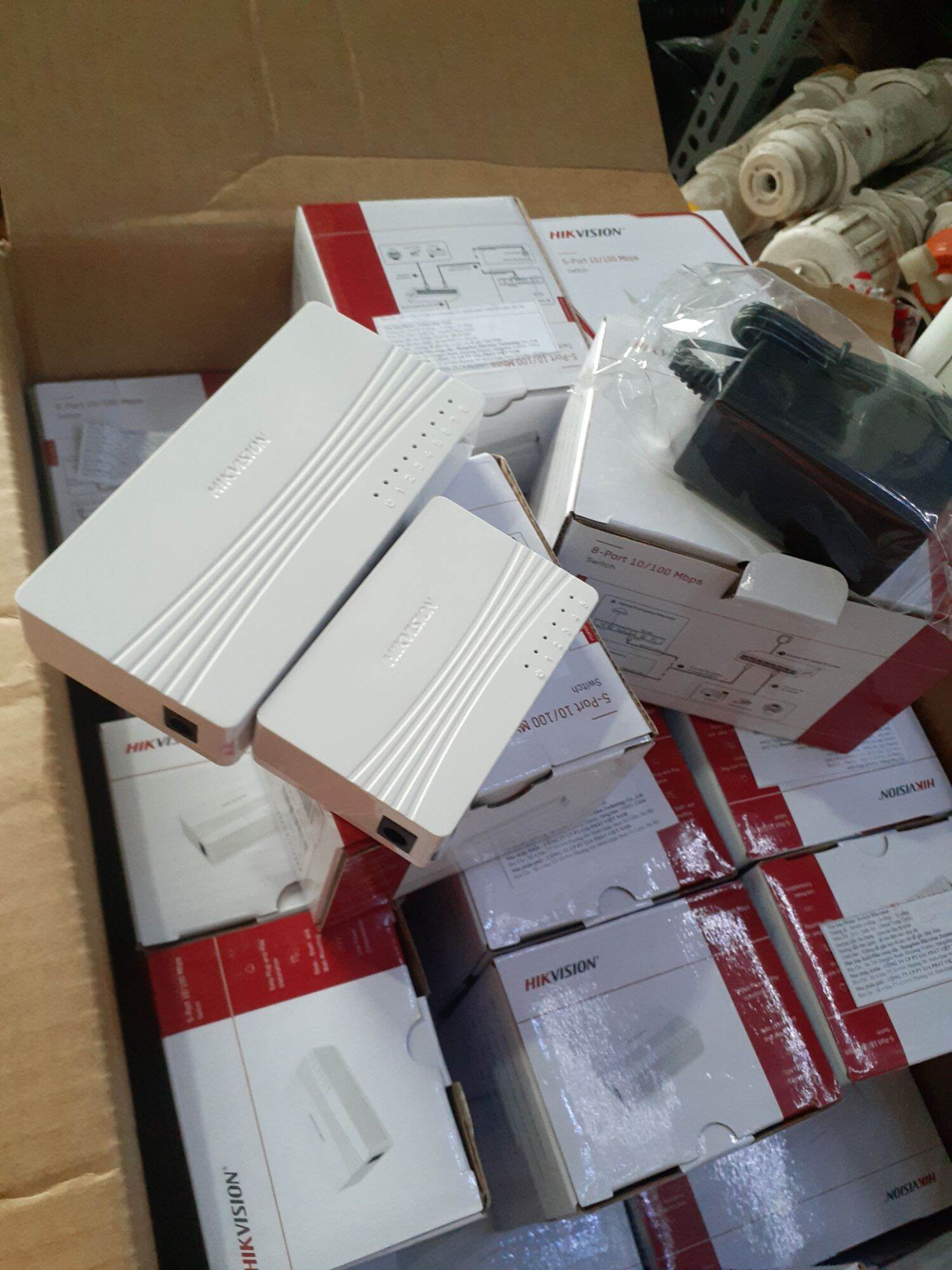 Chia mạng(Switch) 5/8 cổng HIKVISION kèm nguồn