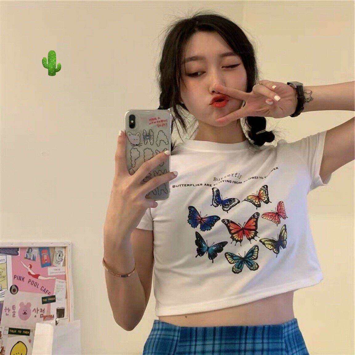 Áo croptop in bướm sắc màu
