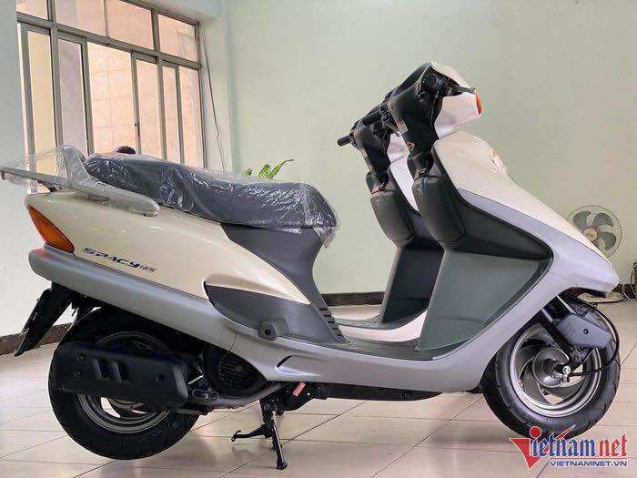 Vỏ yên xe máy xe Spacy (vỏ yên theo xe chính hãng HonDa )