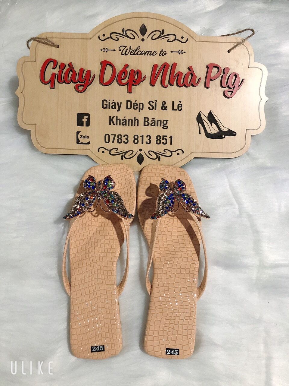 Dép kẹp gắn charm bướm