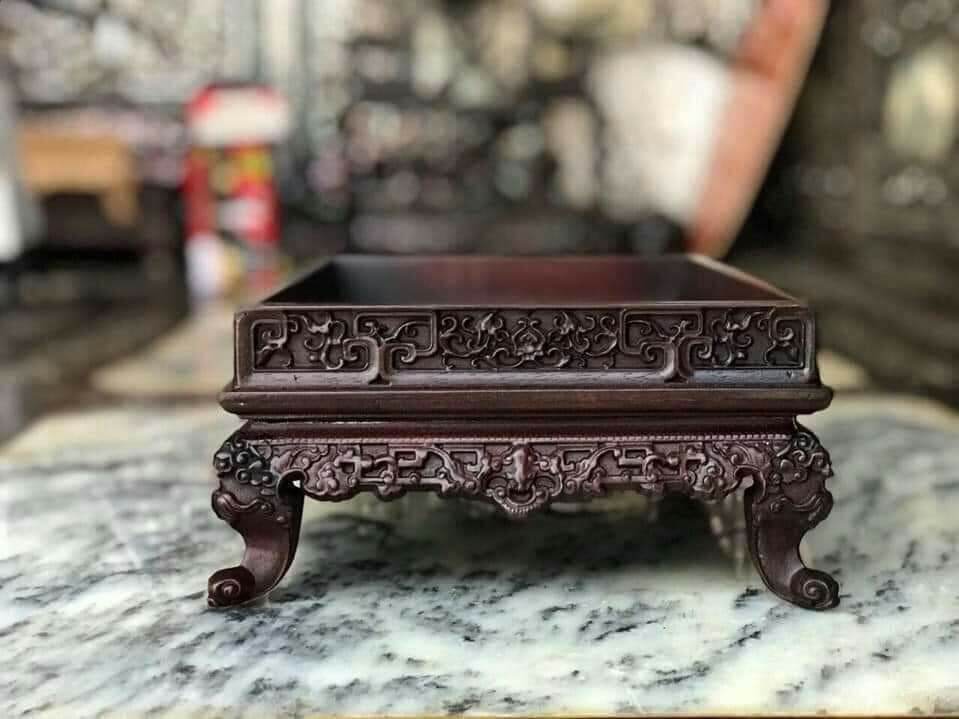 KHAY TRÀ CHÂN QUỲ GỖ GỤ