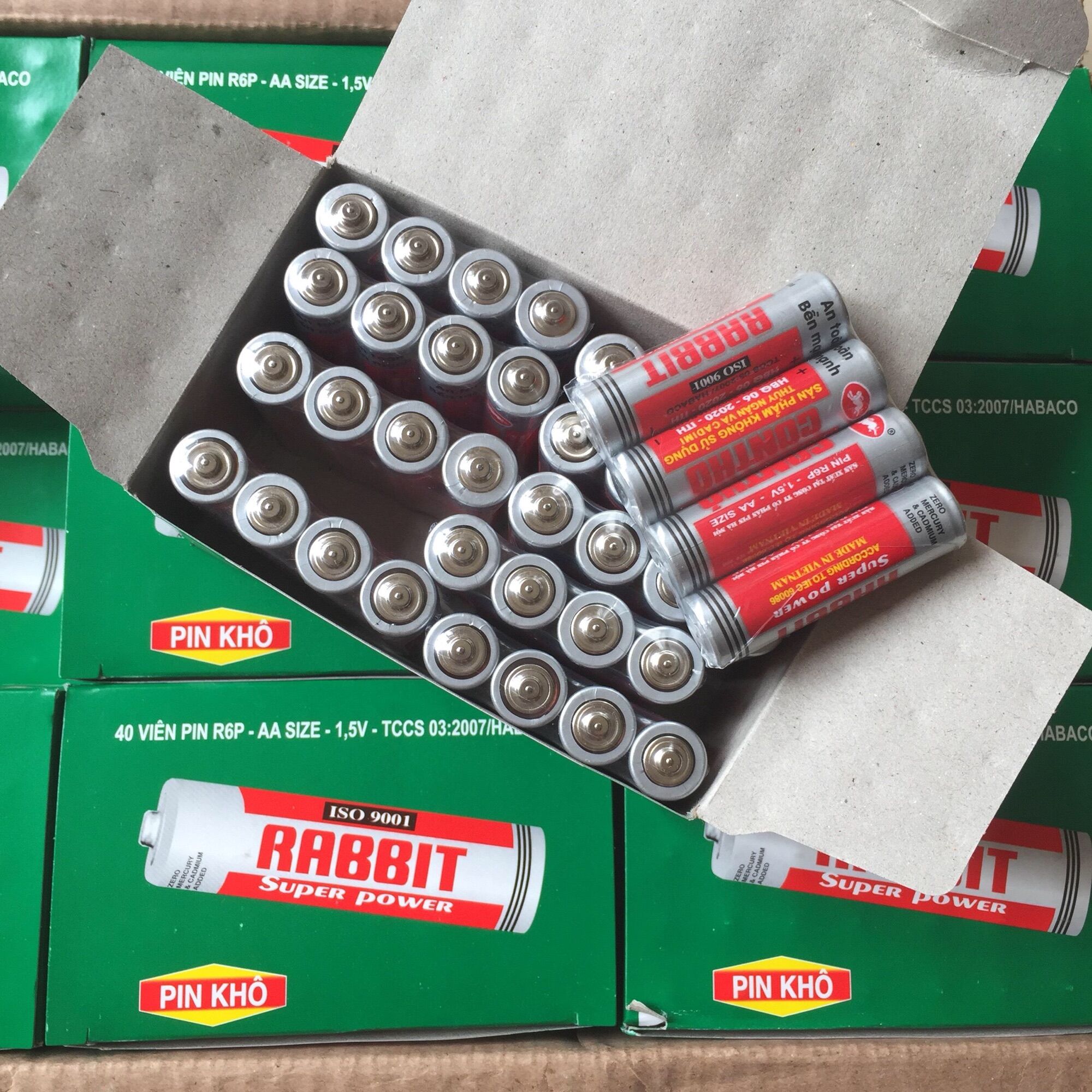 Pin con thỏ 1 vỉ 4 Viên 1,5v (AA/AAA)