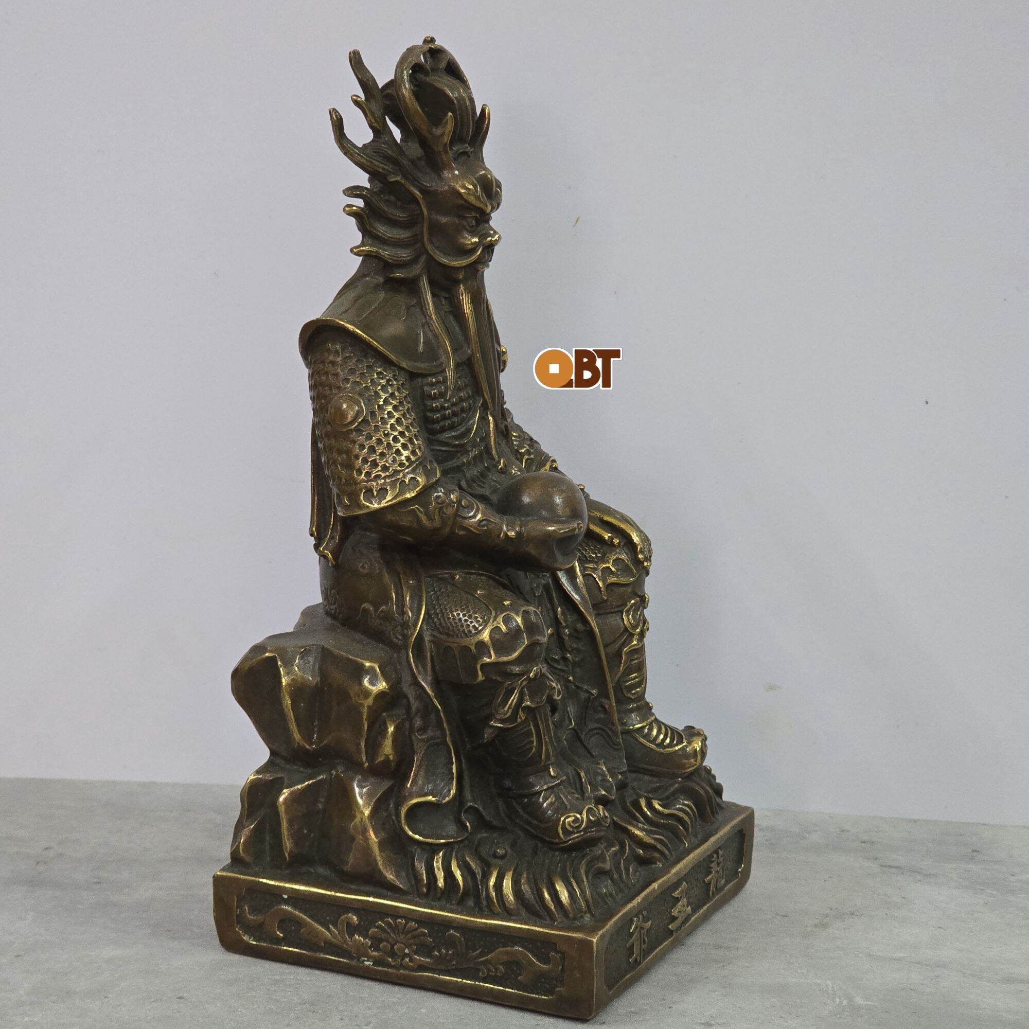 Tượng long vương bằng đồng