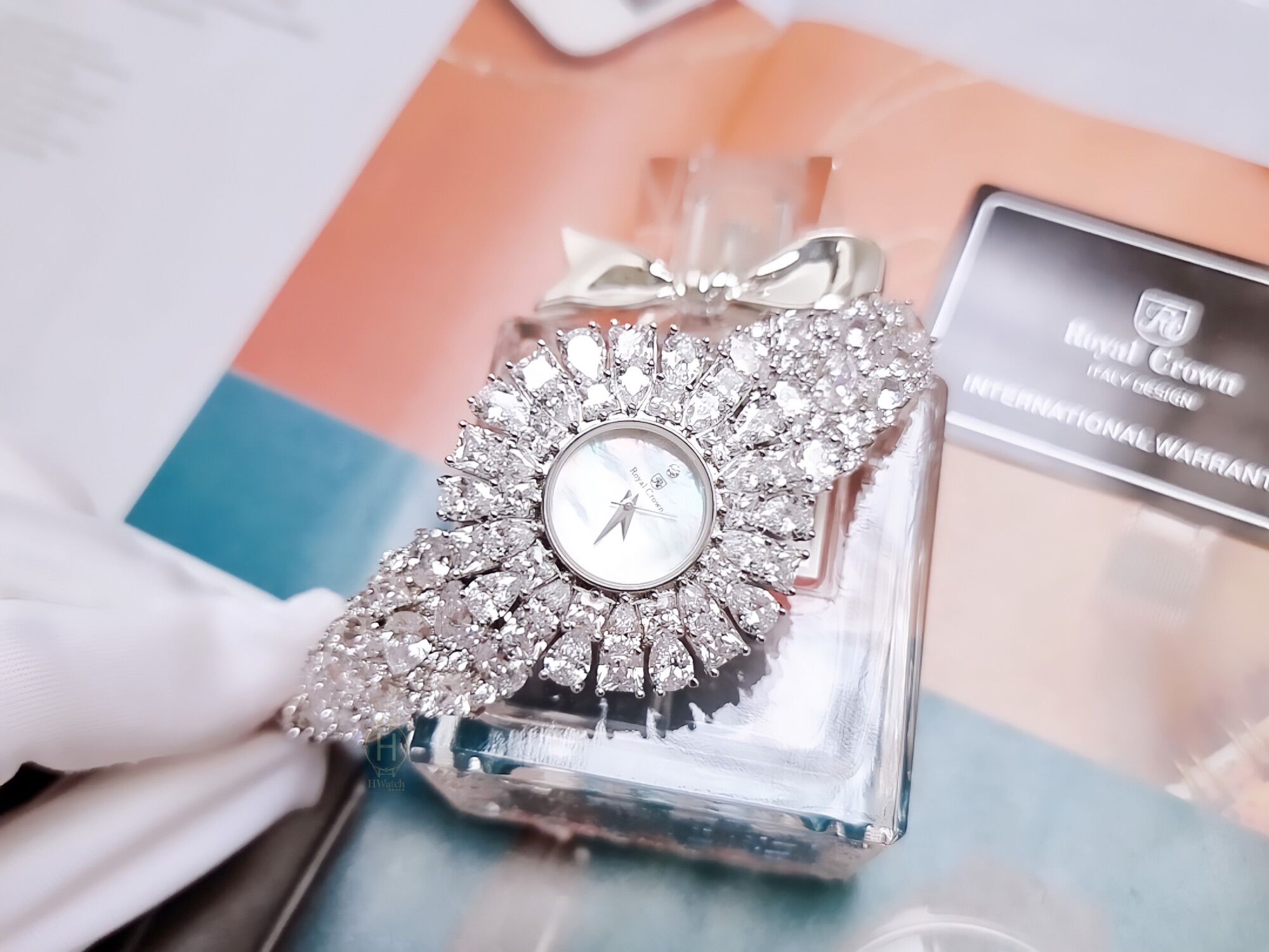 Đồng Hồ Nữ Royal Crown