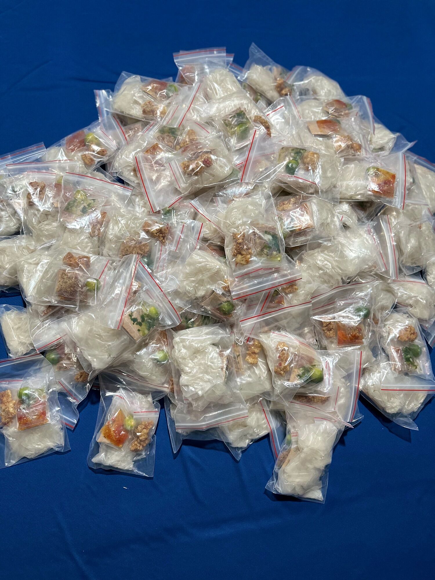 Bánh tráng phơi sương tóp mỡ