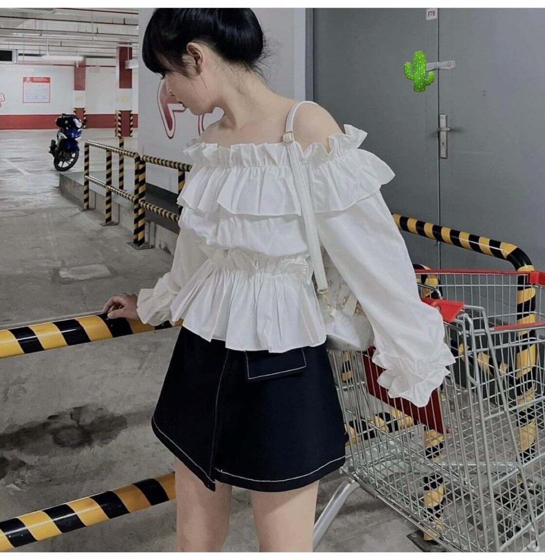 Áo kiểu bẹt vai tầng