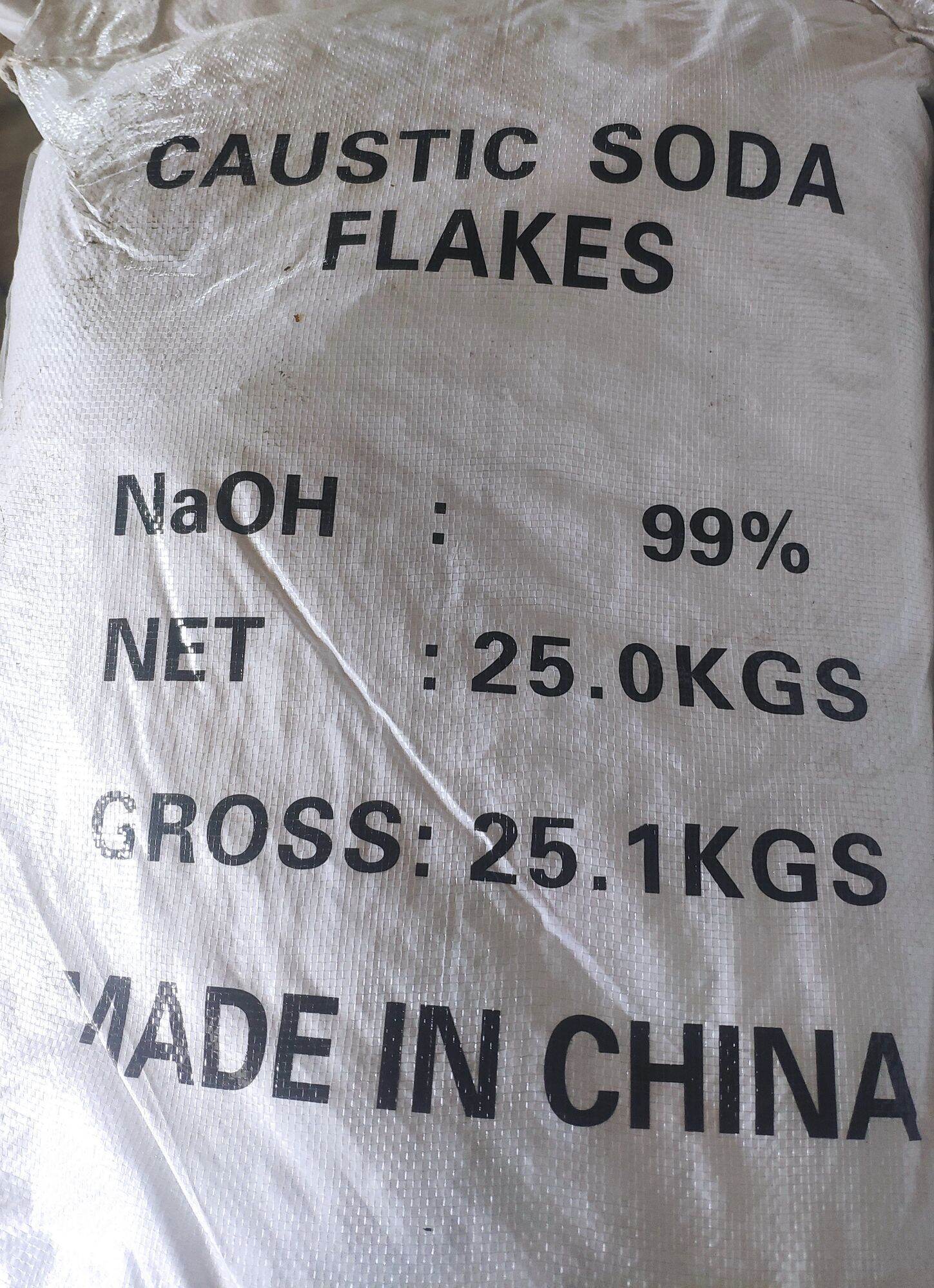 Xút vẩy, kiềm NaOH 99% 1kg
