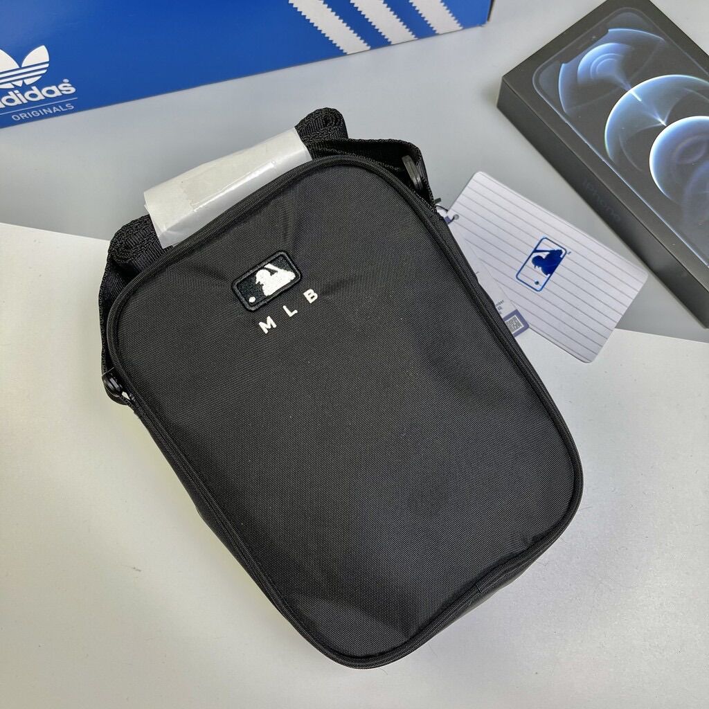 Túi đeo chéo nam nữ MLB NY MONOGRAM MINI BAG BLACK ( BALO SAM)