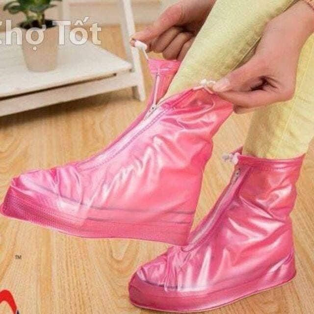 Ủng đi mưa . Ủng chống nước bảo vệ giầy