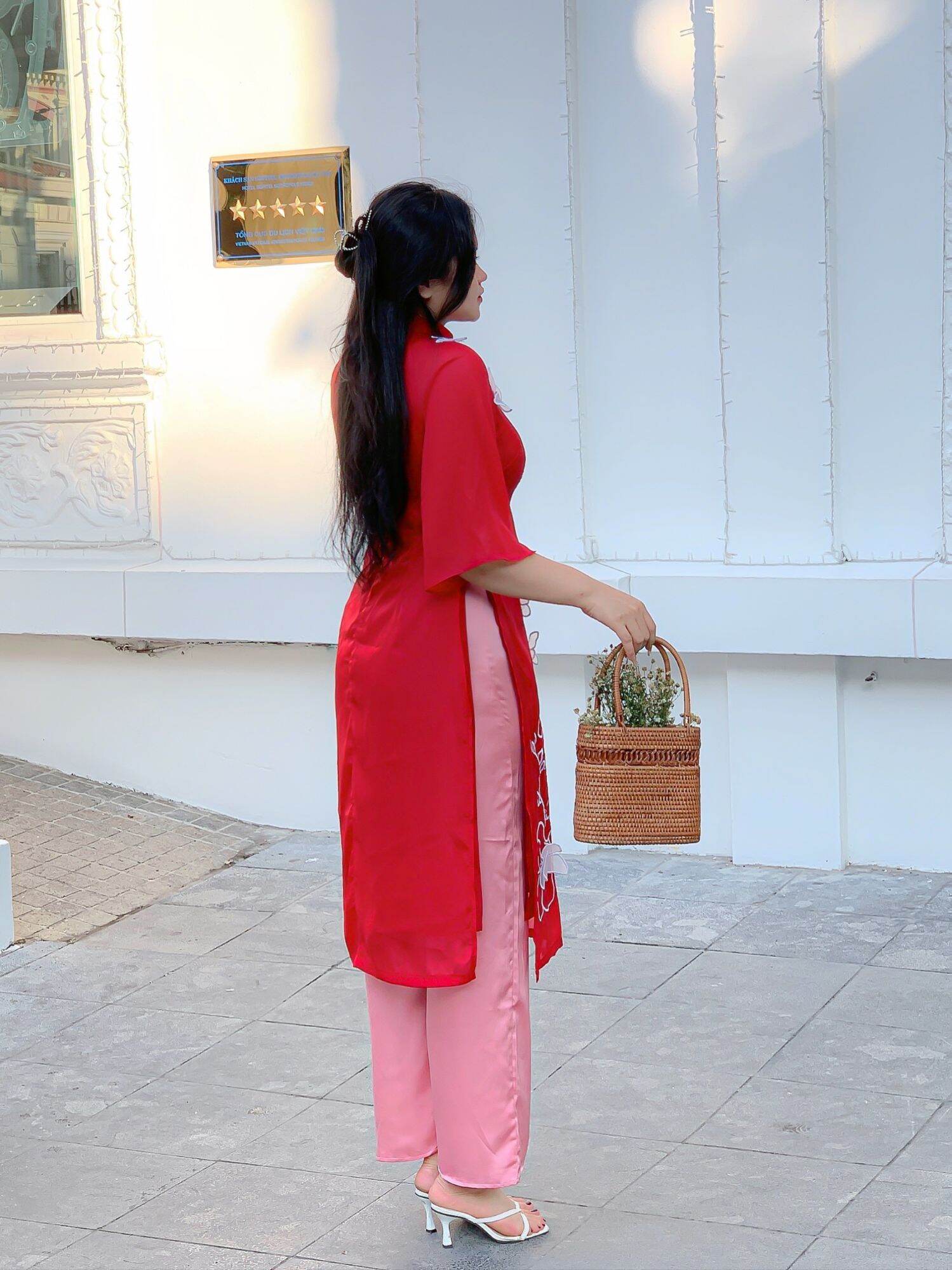 ÁO DÀI BIGSIZE ĐỎ ĐÍNH HOA BƯỚM PHỐI QUẦN (L-2XL)