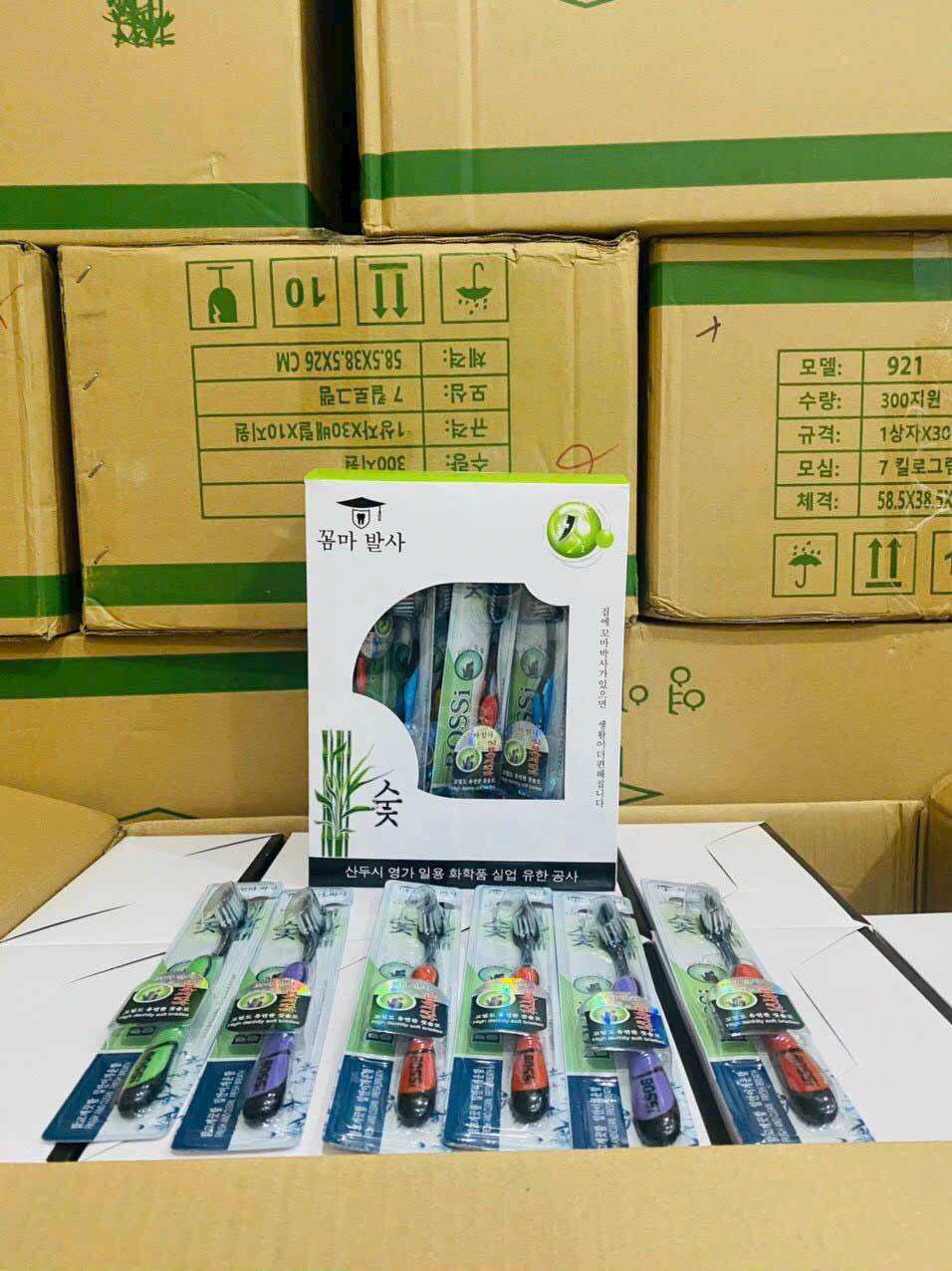Combo 5 cây bàn chải than tre Hàn Quốc
