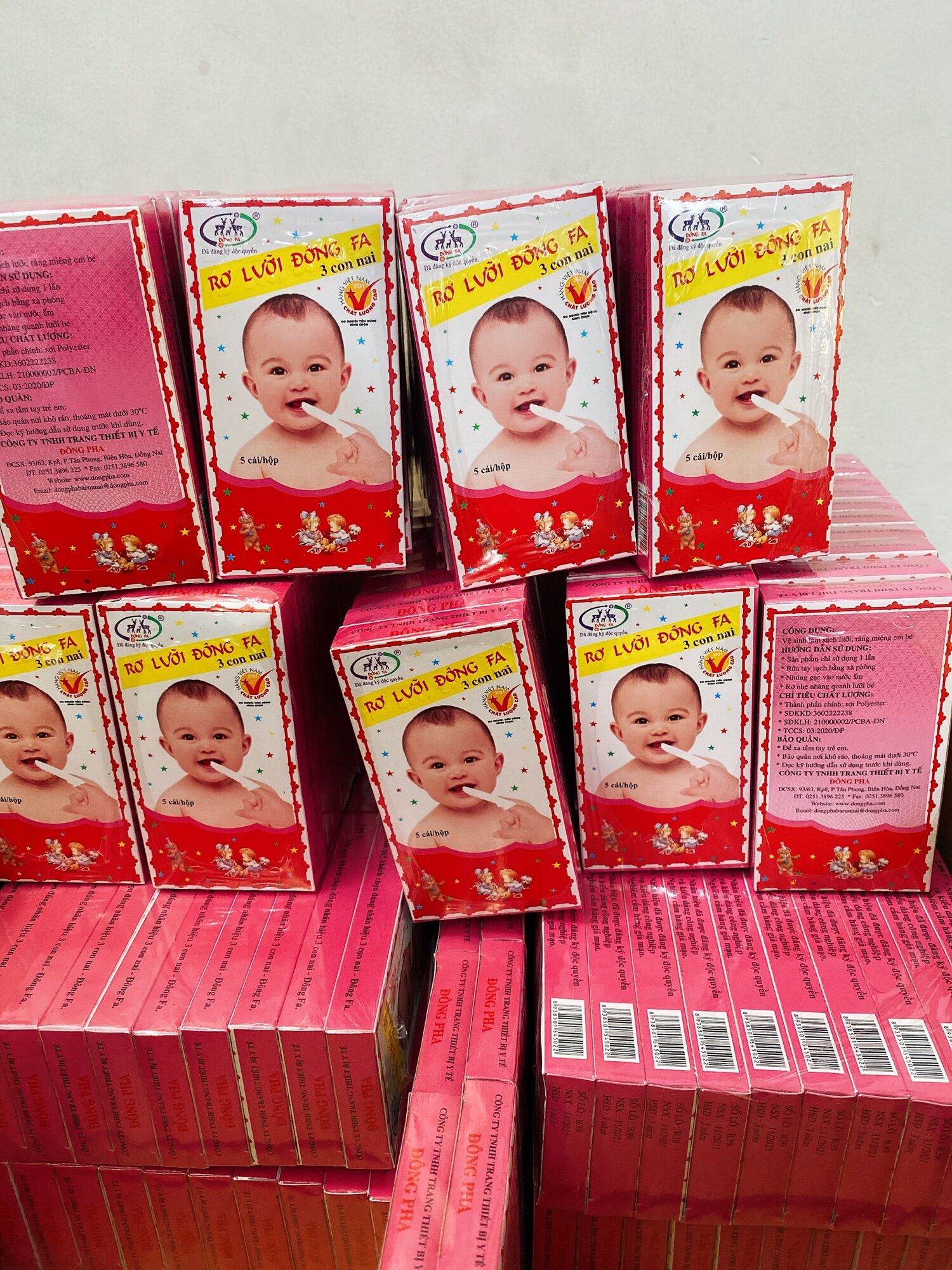 Gạc rơ lưỡi Đông Fa 3 con nai 50 cái