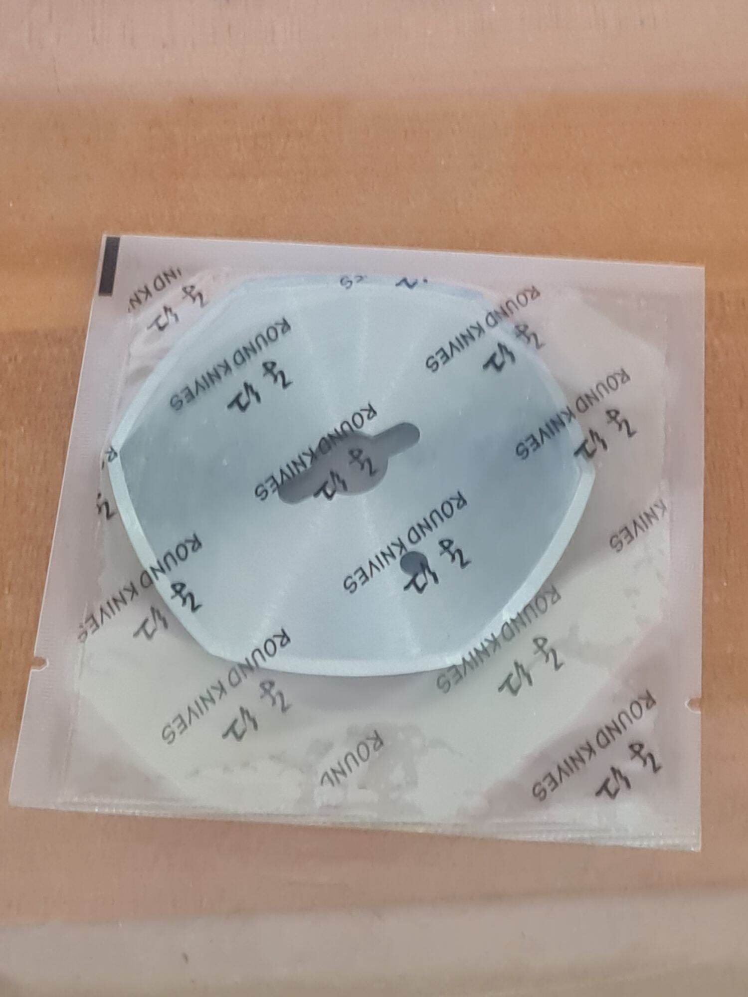 Dao Cắt Vải Cầm Tay YJ-65