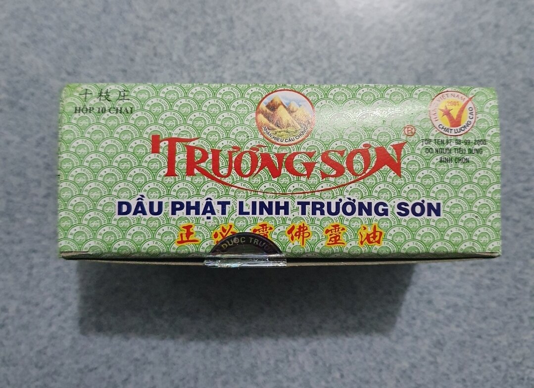 Nguyên hộp  10 lọ dầu Phật linh trường sơn. lọ 1,5ml.