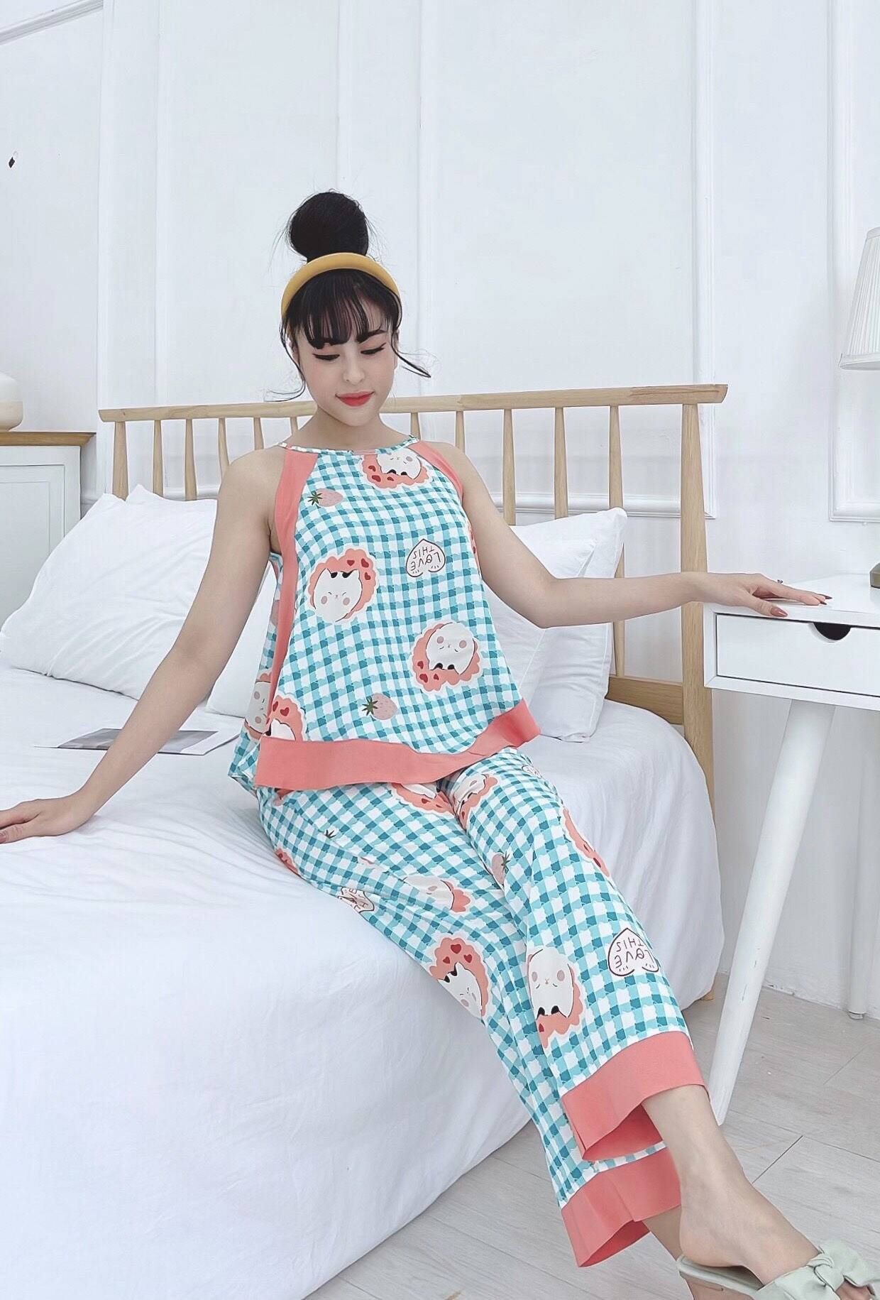 Set Bộ Lụa Mango Cổ Yếm Quần Dài Hàng Có Size 75kg