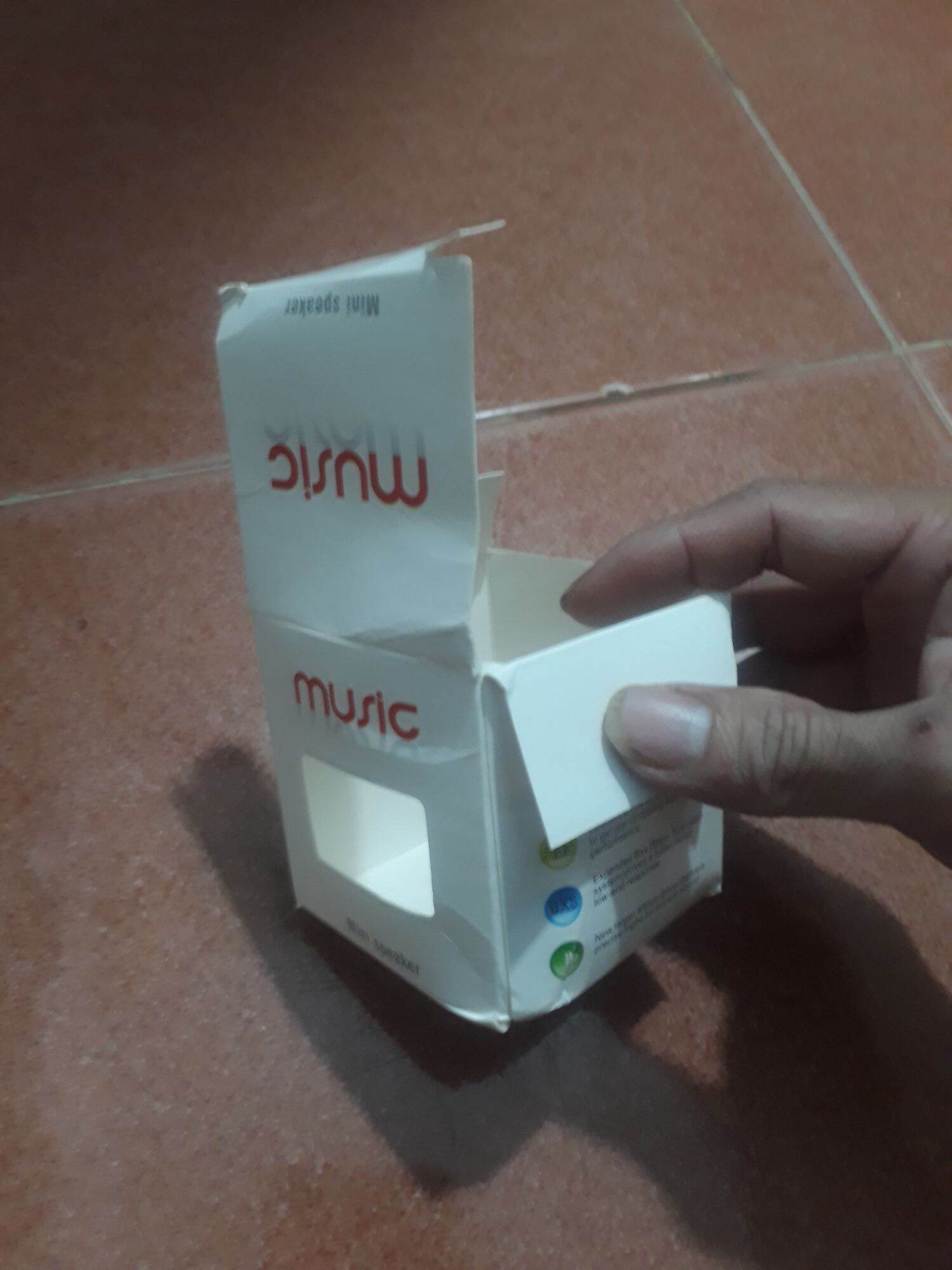 Loa bluetooth mini có đèn nhấp nháy