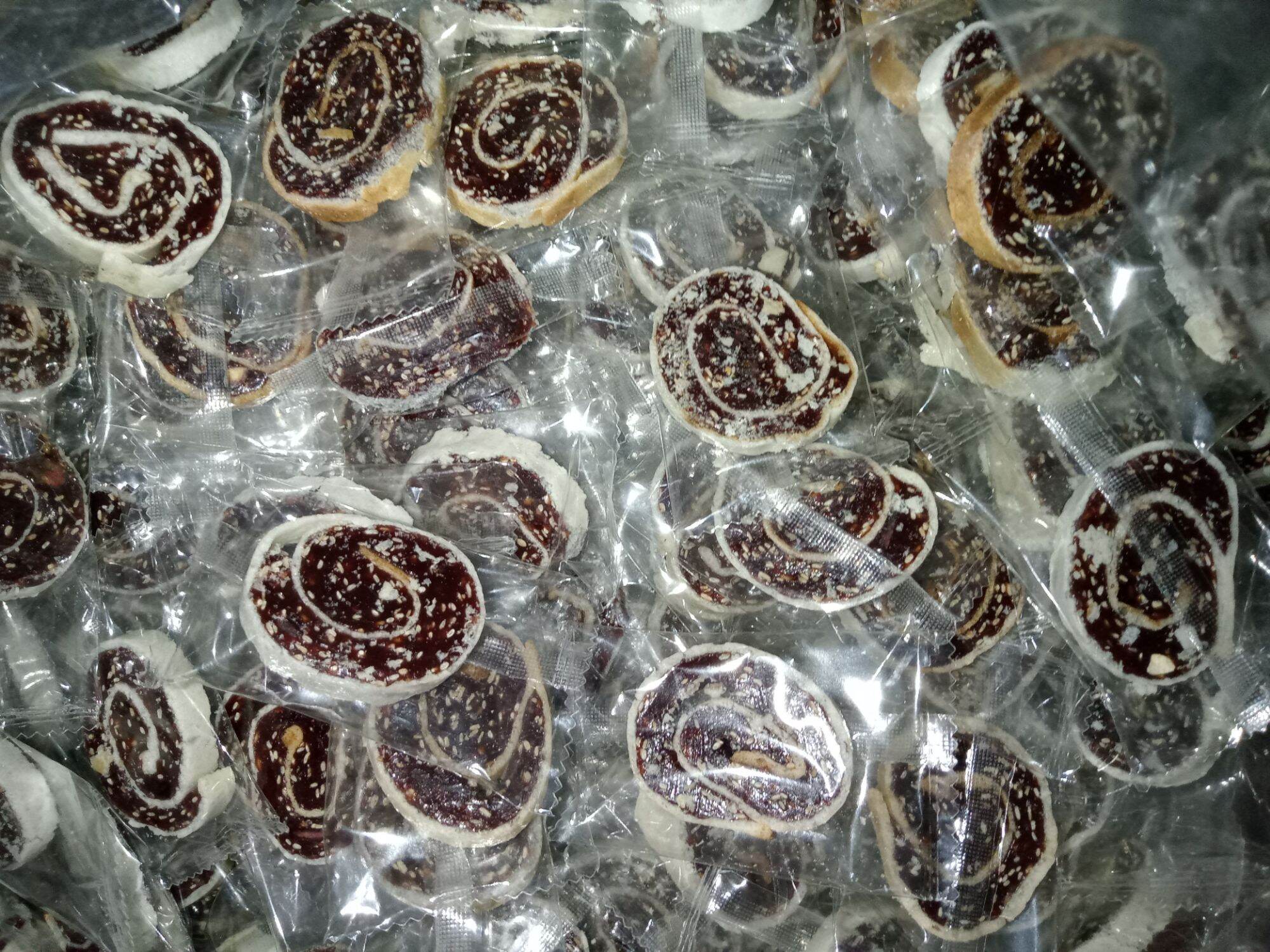 100g kẹo chuối tươi cuộn mè