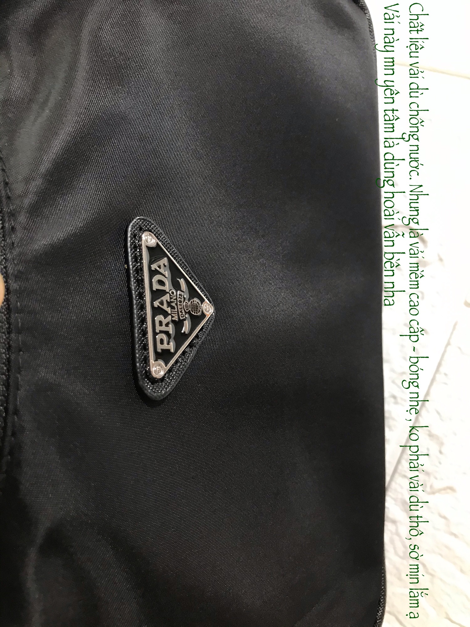 Túi Xách Prada 1:1 ( Vải dù xịn , Dập logo dây/móc khoá )