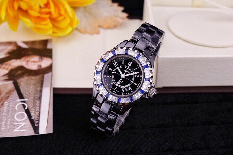 ĐỒNG HỒ NỮ ĐÁ CERAMIC NGUYÊN KHỐI