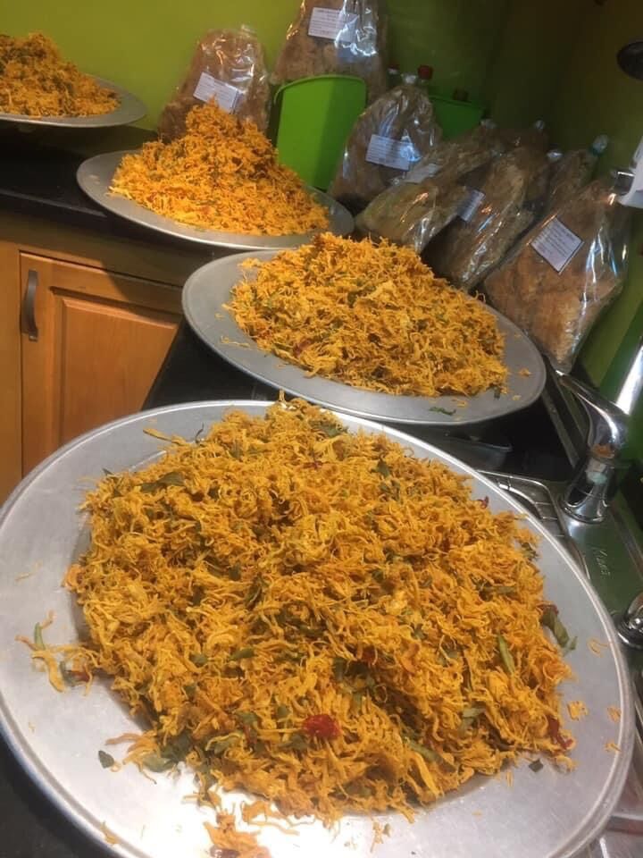 Gf khô lá chanh