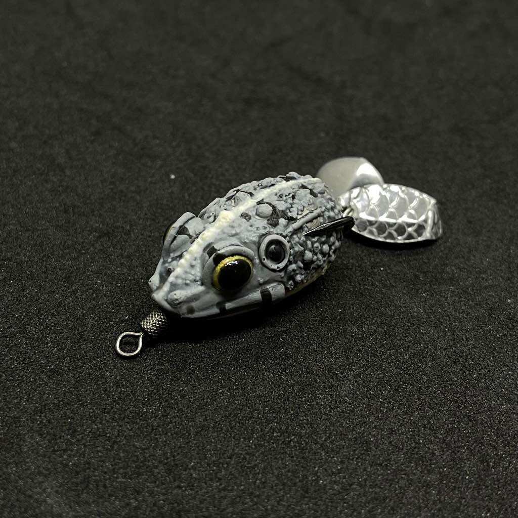 Nhái hơi Thái Lan emo Dài 3.5cm. 7gr.   action nổi. 2 thì