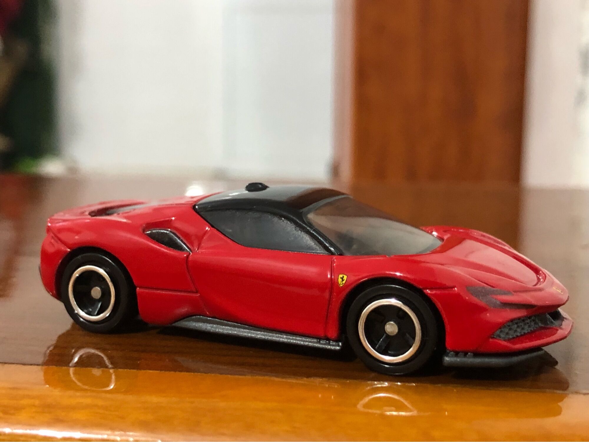 Xe Mô Hình TOMICA FERRARI S.P.A and M.C.G 1:64
