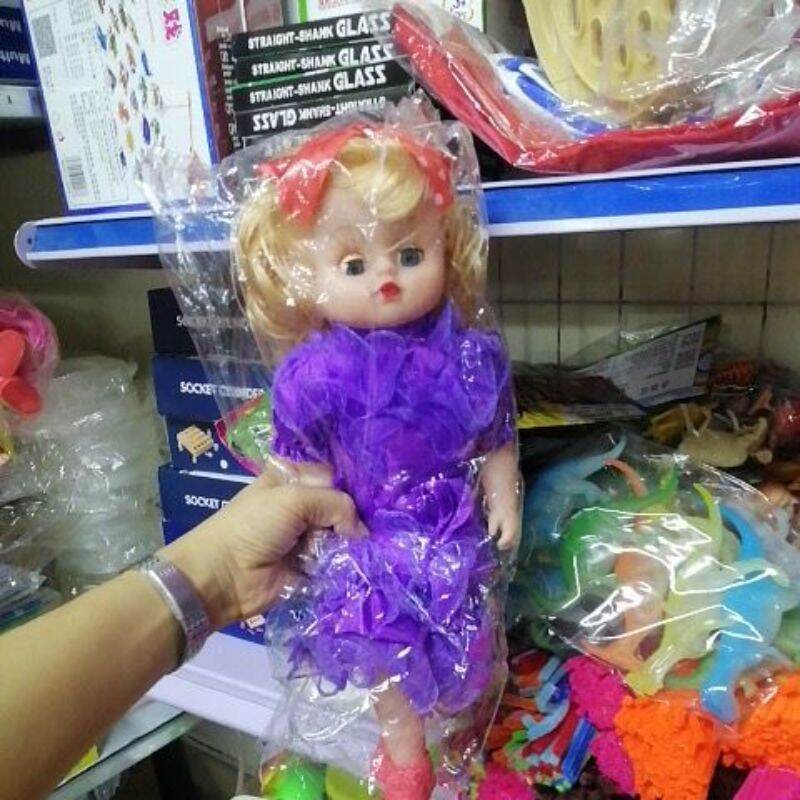Búp bê cho các bé chơi, tập bế em