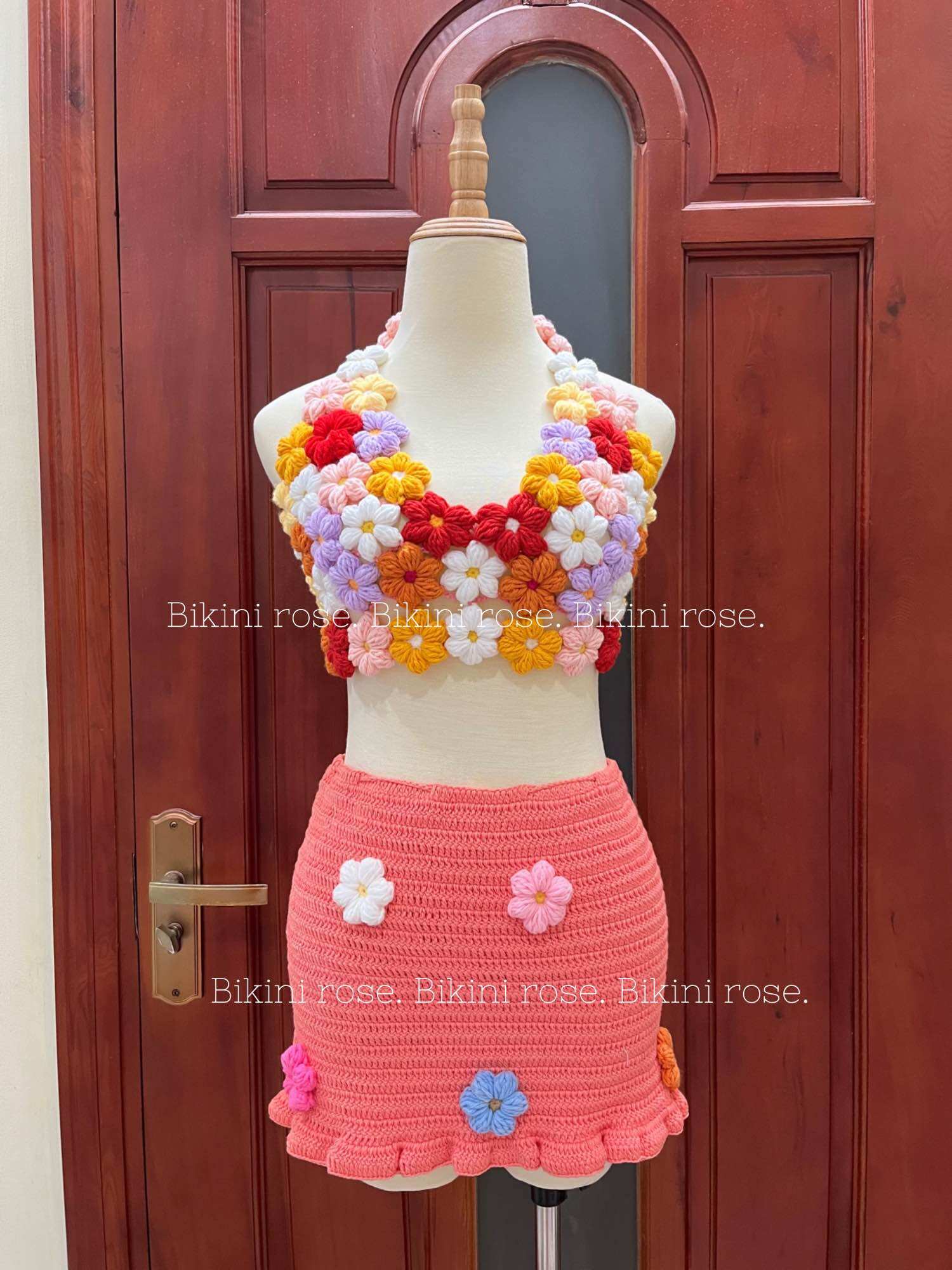 Sét len móc ghép hoa cổ V nhiều màu