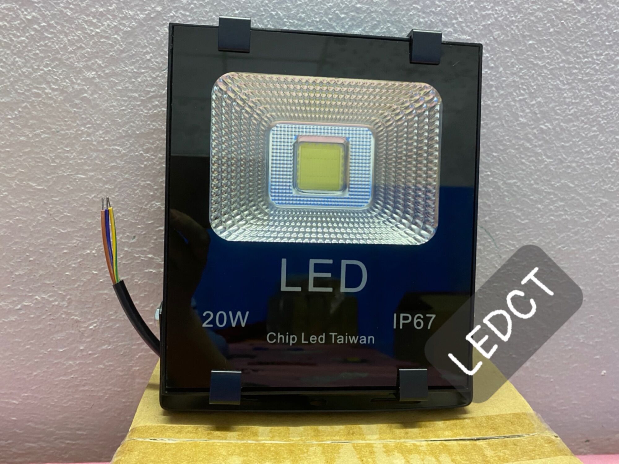 (Combo 2 Cái) Đèn pha LED 20W Thân Nhôm (Trắng, Vàng, Xanh lá, Xanh dương, Đỏ, Đổi màu)