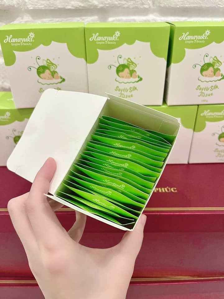 Khăn Giấy Ướt Dung Dịch Vệ Sinh Soft & Silk Tissue Hanayuki