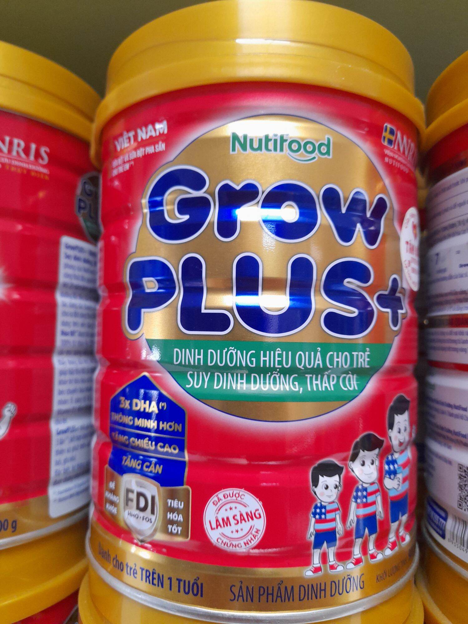 LON Sữa Grow Plus đỏ Nutifood 900g (trẻ từ 1 tuổi trở lên)