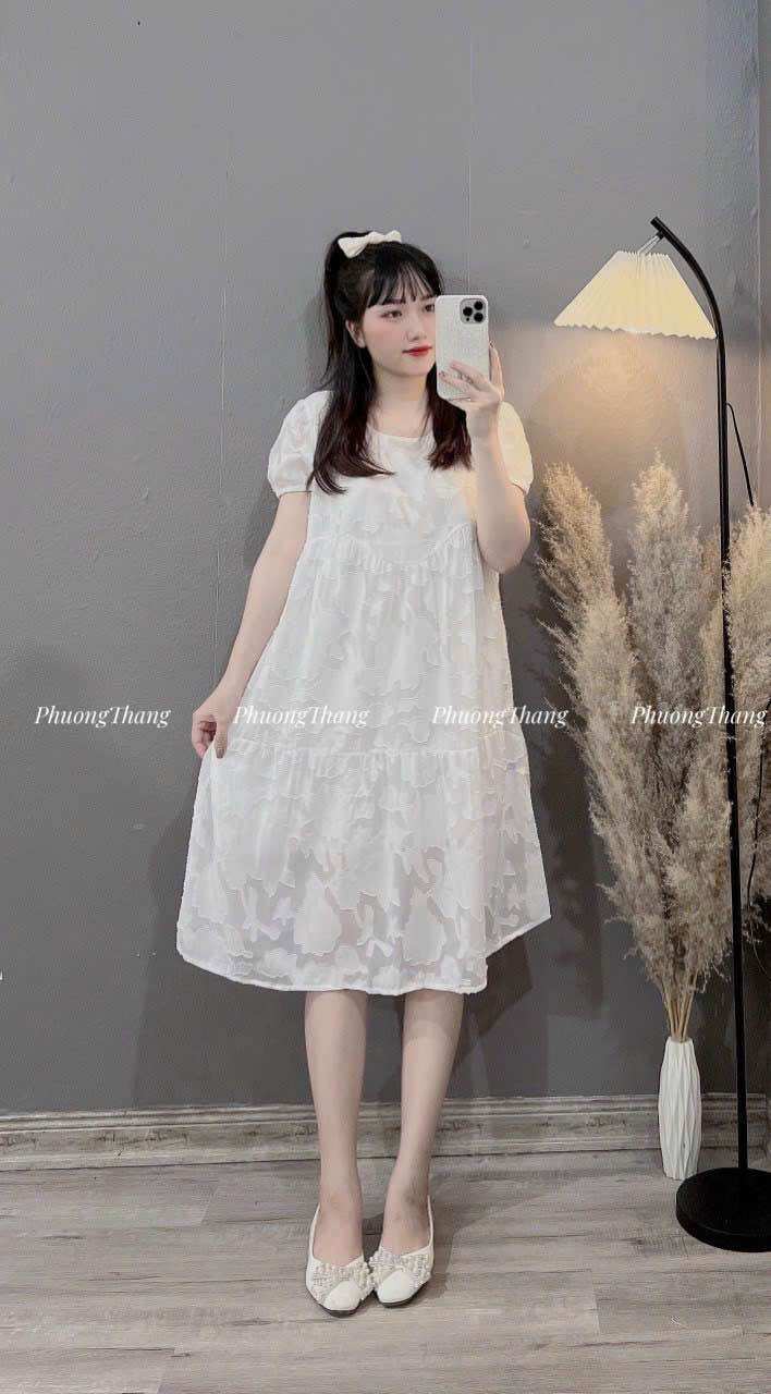 Đầm bầu trắng dự tiệc hoa vân nổi 2 lớp