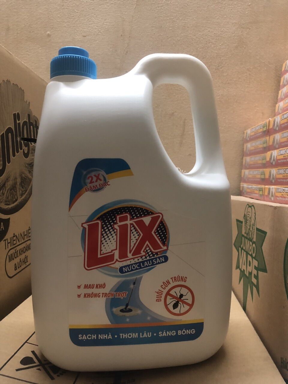 Nước Lau Sàn Lix 3.8Kg
