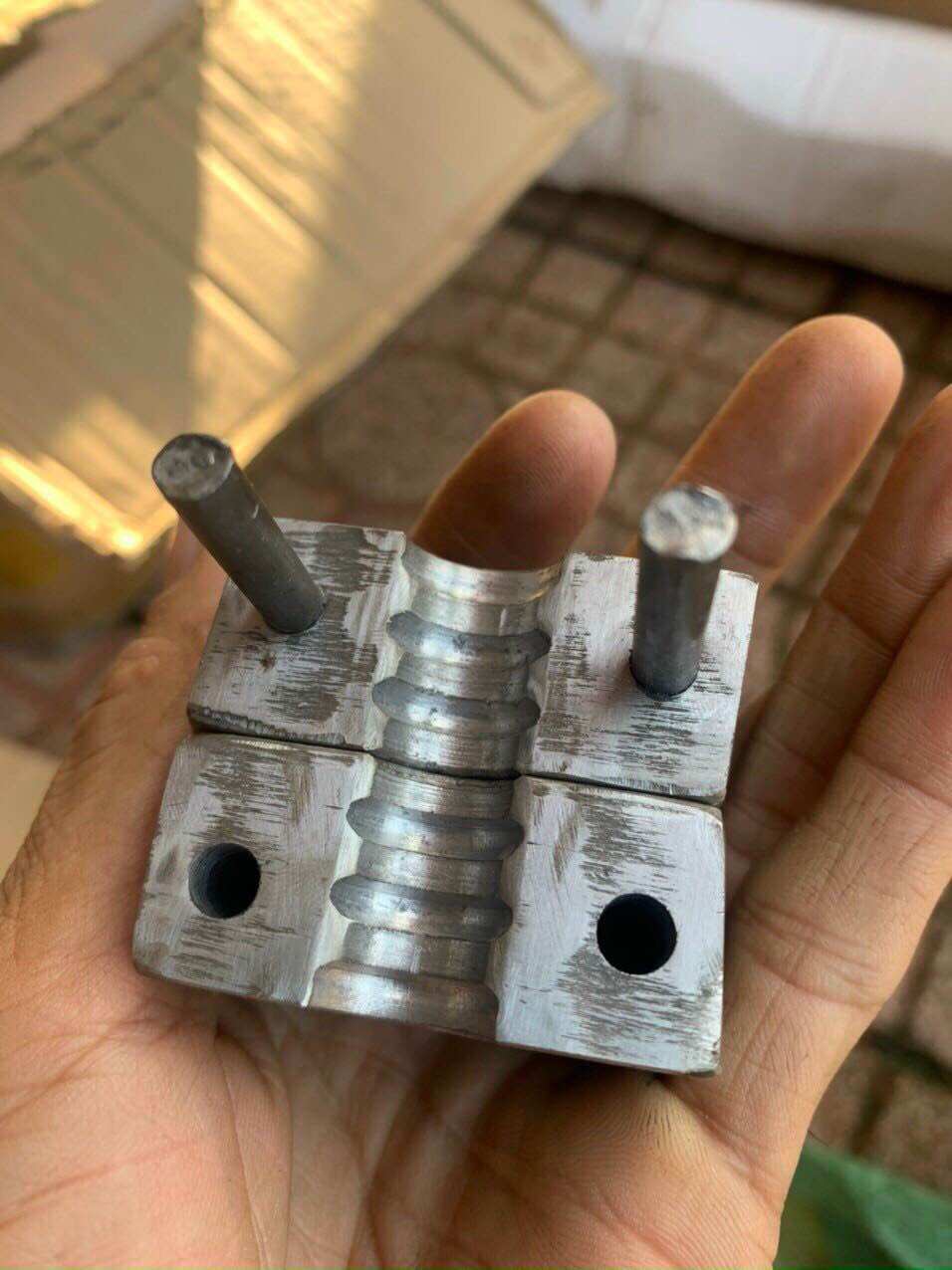 Cục đóng đầu dây hơi , dây xịt thuốc tại nhà sử dụng cho dây 6.5- 7.5-8.5mm