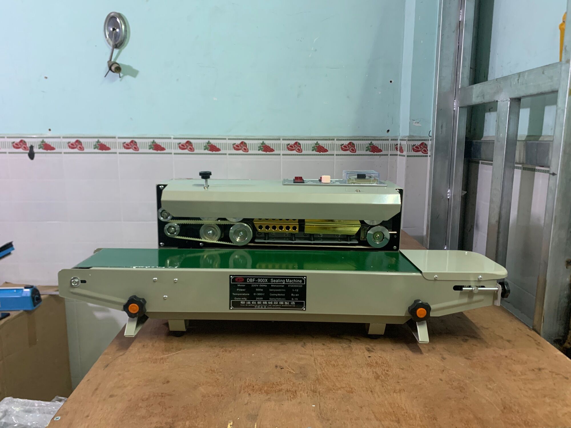 [HCM]Máy hàn miệng túi liên tục Fr 900 sắt sơn