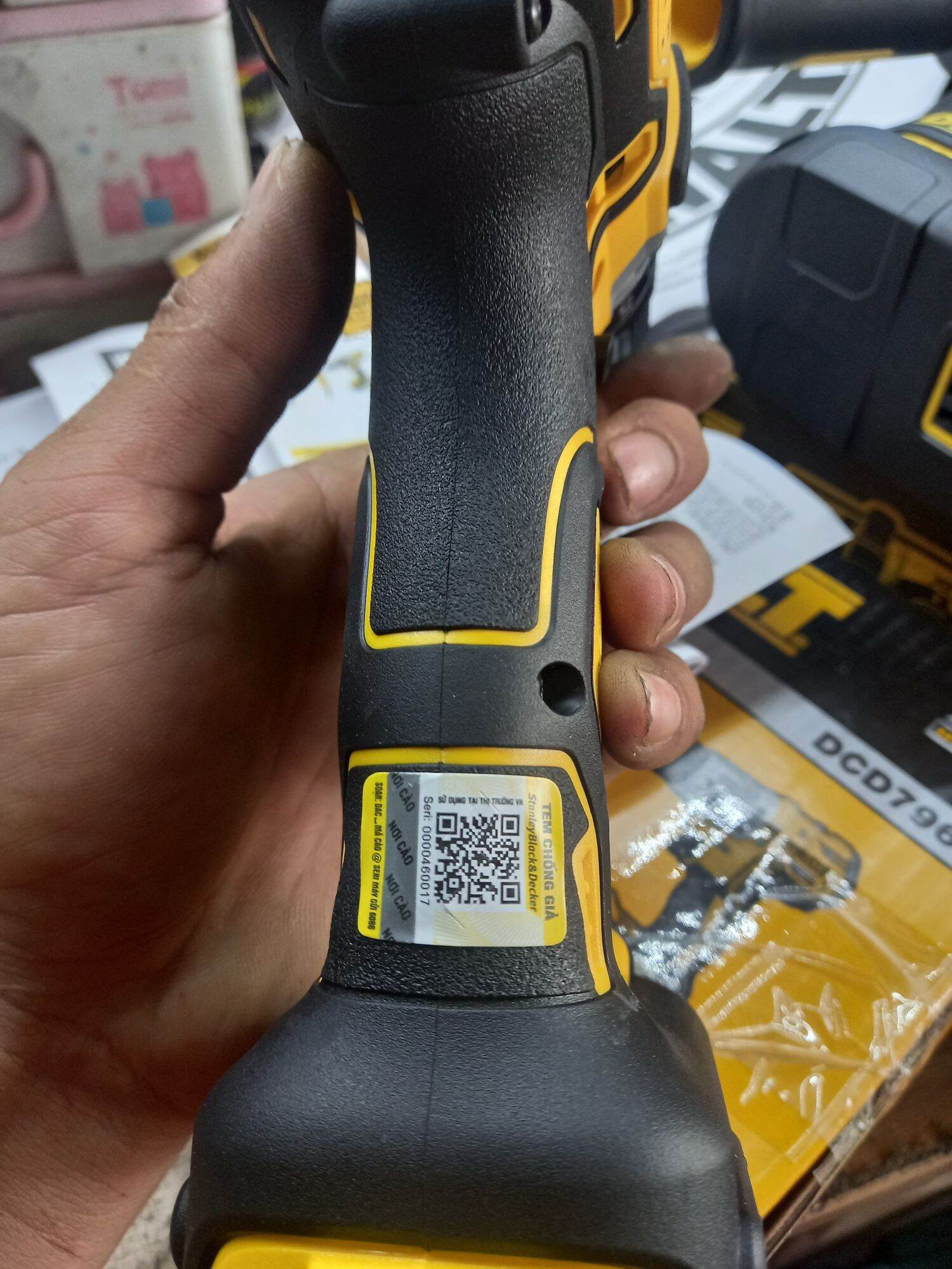 khoan  DEWALT DCD796 ( thân máy)