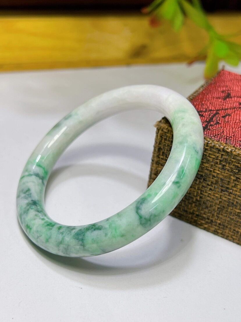 Vòng Cẩm thạch Jadeite Myanmar type A