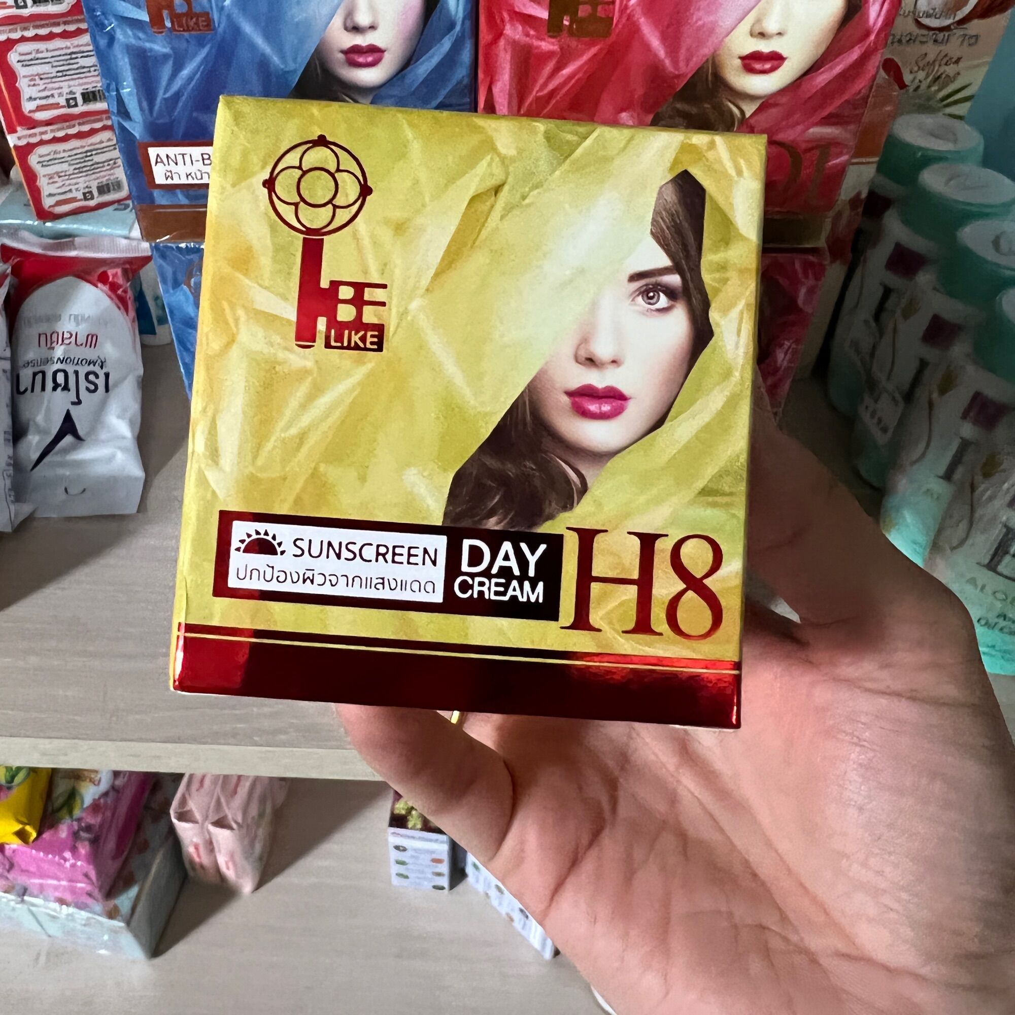 Kem dưỡng da h8  hàng nội địa Thái Lan