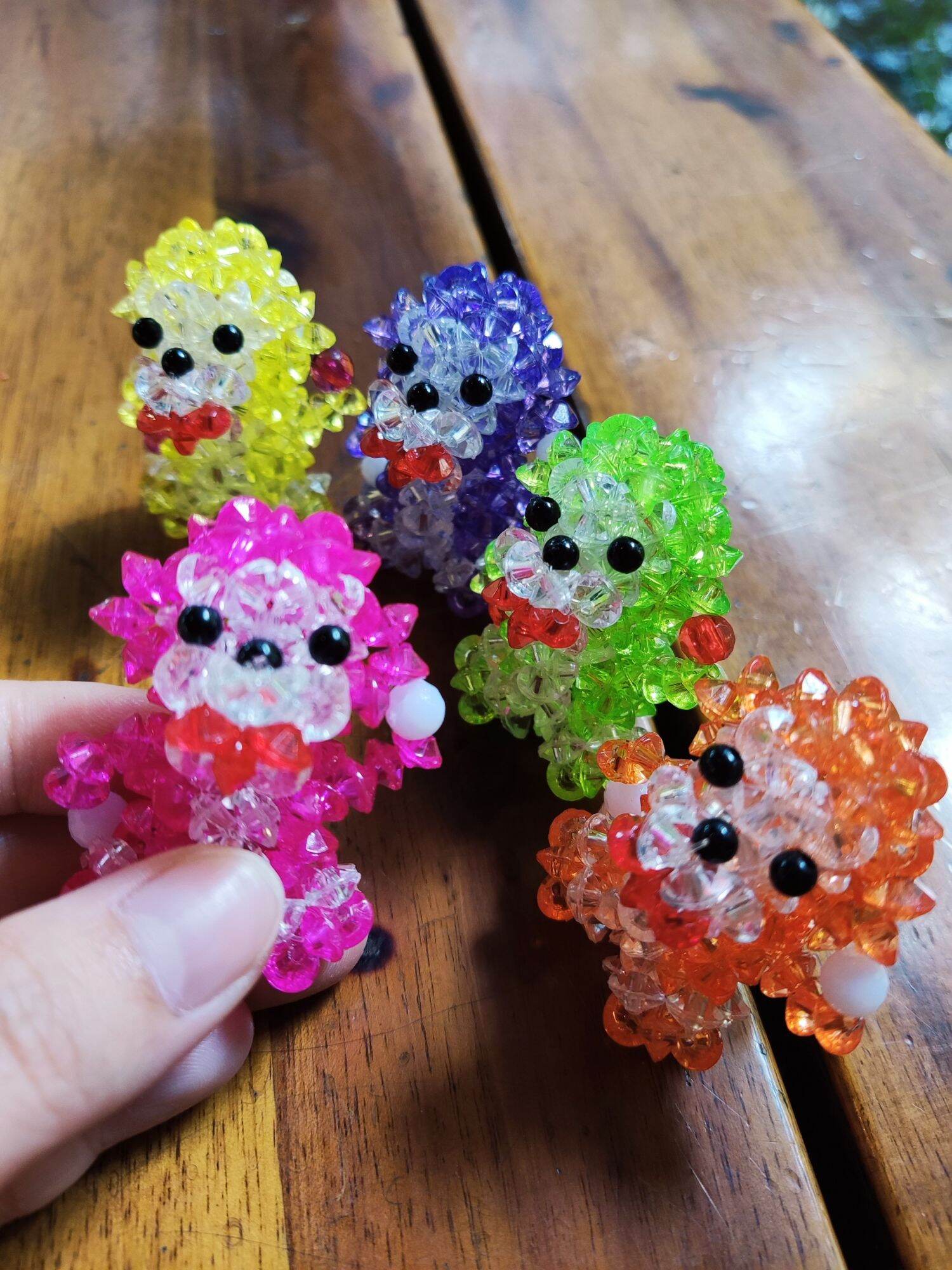 Móc khóa tuổi Thân kết cườm Handmade