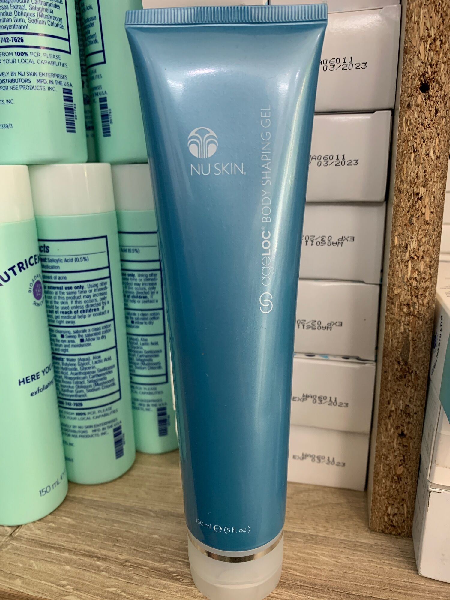 Gel xanh nuskin đánh tan mỡ bụng