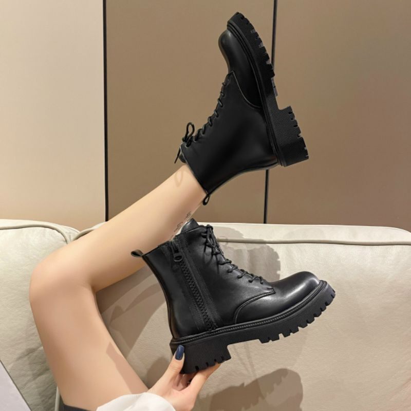 Bốt Nữ ulzzang Hàn Quốc, cổ ngắn đen, bốt martin.