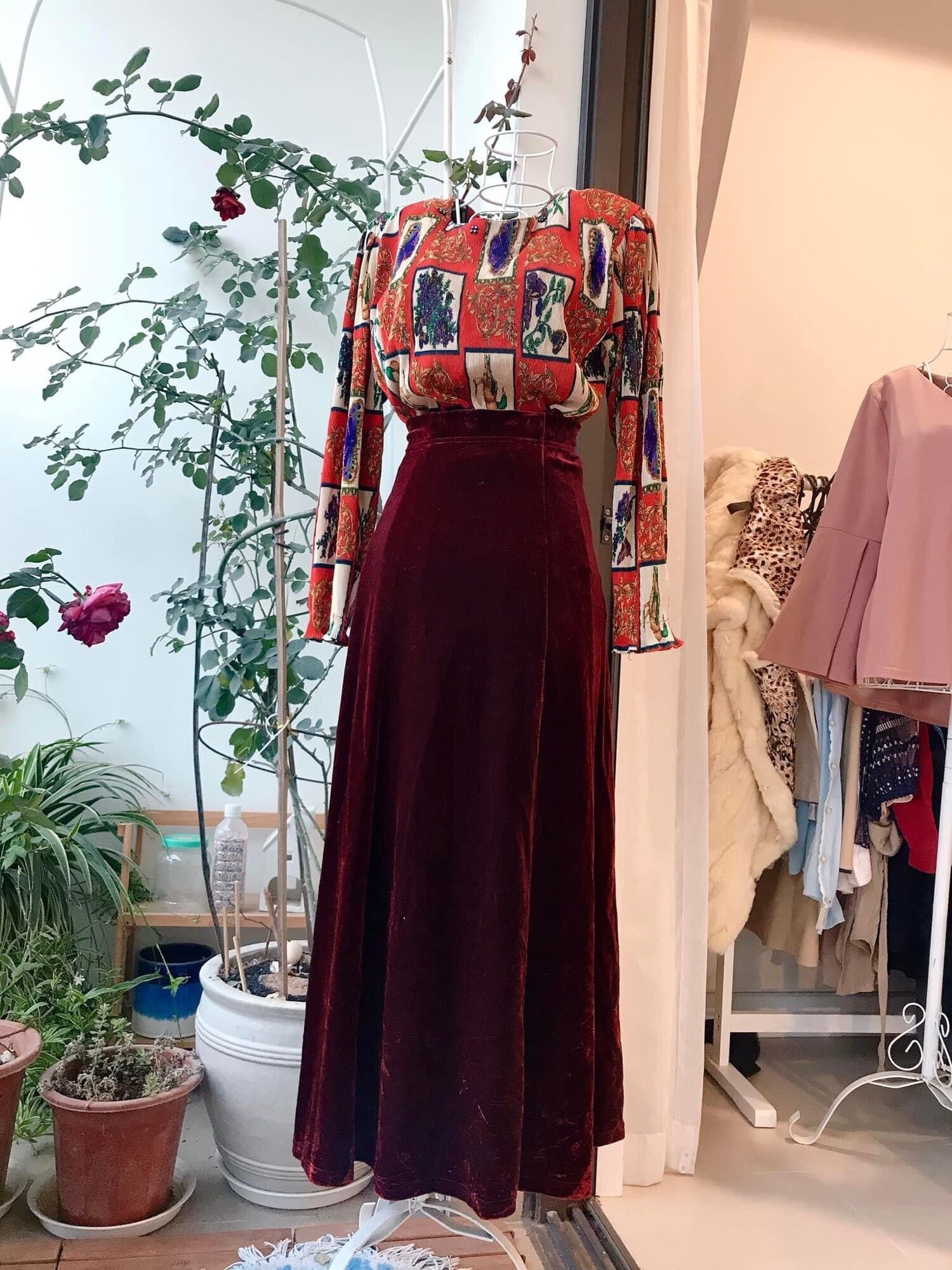 Set vintage nhung đỏ