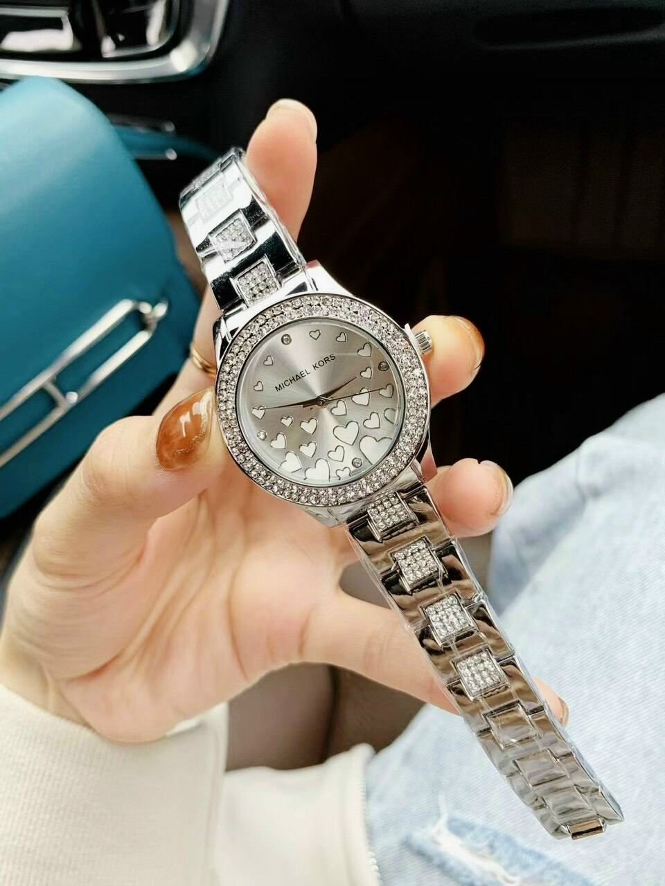 Đồng hồ nữ Michael kors trái tim viền đá 
-size 34mm
