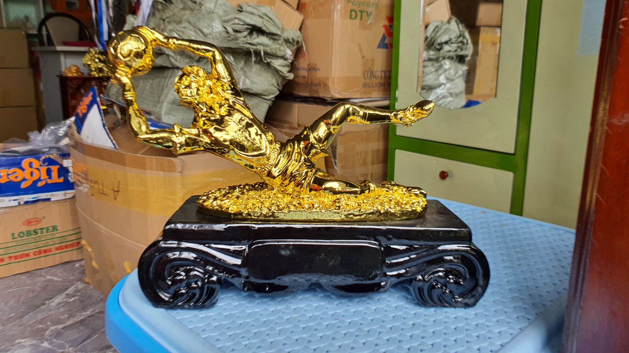 Thủ môn xuất sắc size to