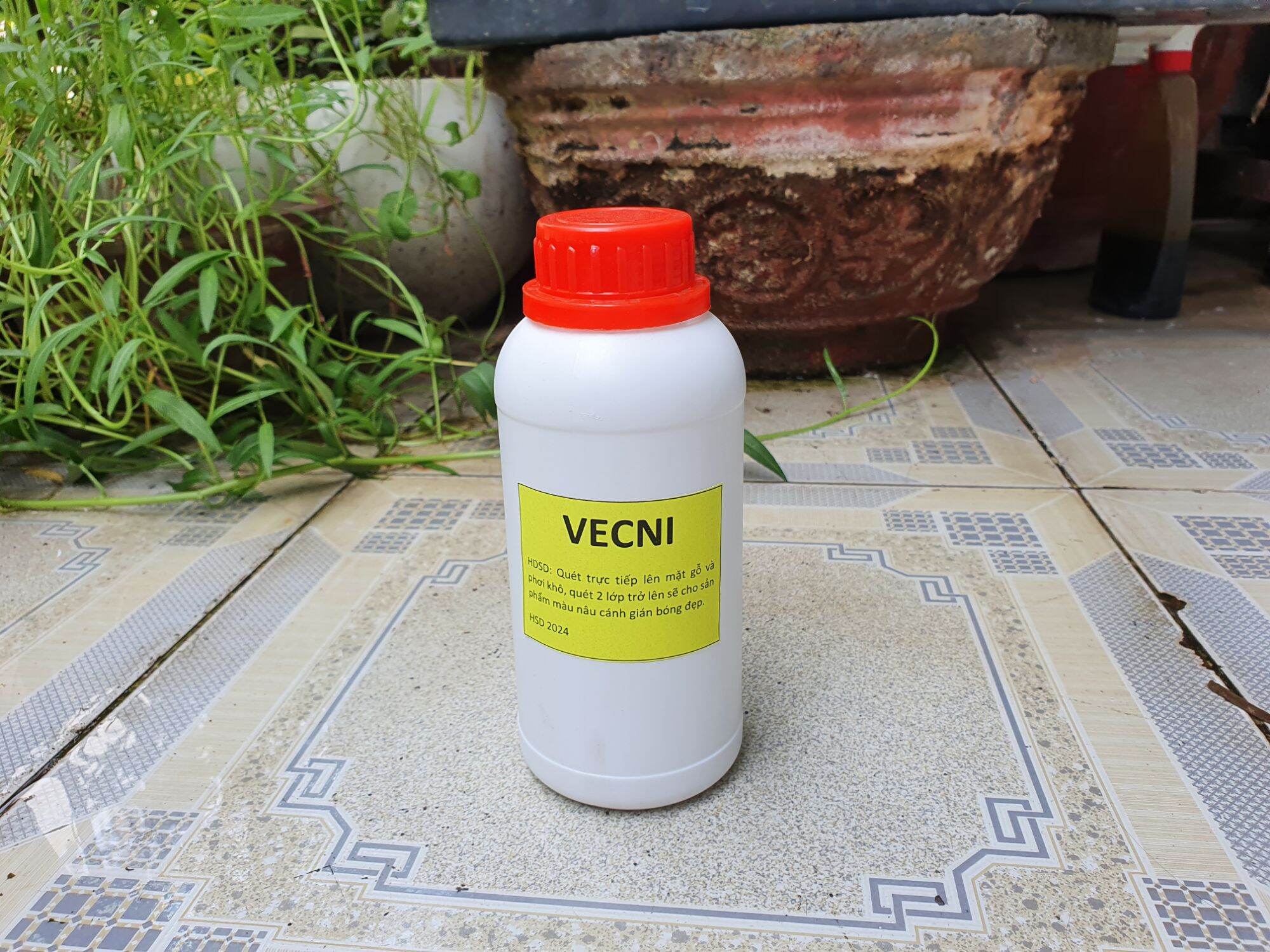 1 lít  vecni  quét  gỗ màu  cánh  gián,