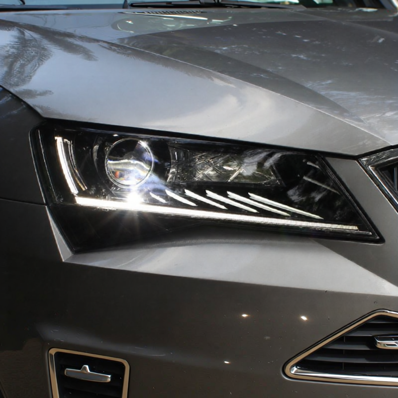 Skoda Superb Upgrade LED Daytime Running Light Welcoming Sequential Dual-beam Lens Giá 19,814,000 Đồng*Miễn phí vận chuyển