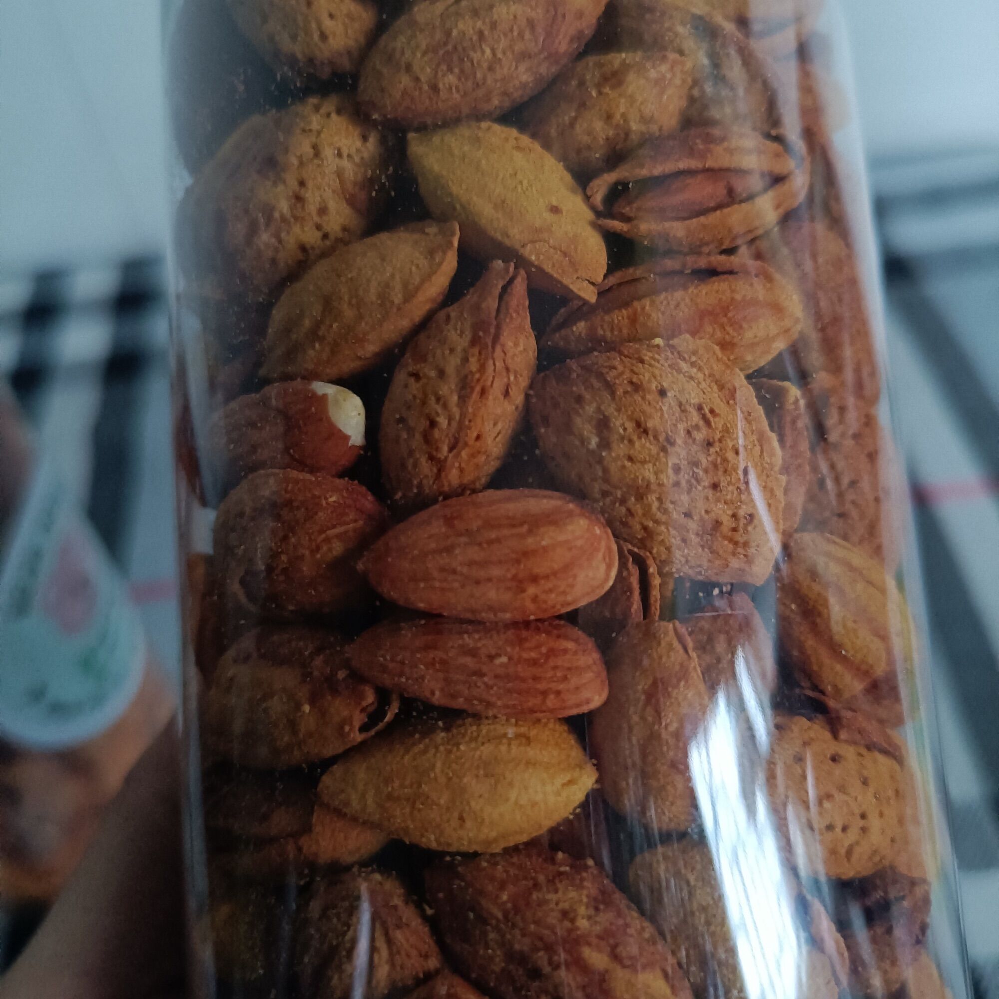 Hạnh Nhân Rang Bơ Vỏ Mỏng hộp  500gram