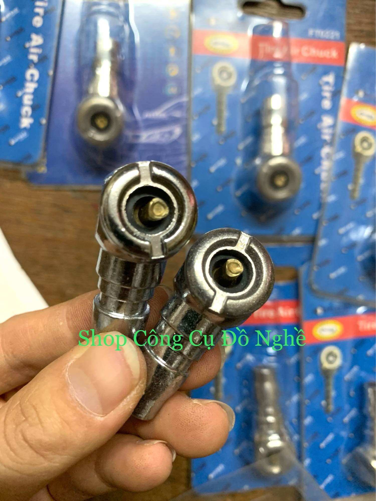 Đầu bơm hơi bánh xe máy